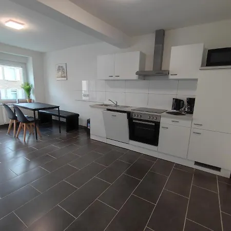 Monter24- Kk76 Ferienwohnung / Perfekt Fuer Businessreisende & Monteure, Zentral 4 Personen, 2 Zimmer Apartman *