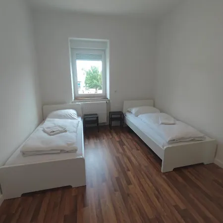 Monter24- Kk76 Ferienwohnung / Perfekt Fuer Businessreisende & Monteure, Zentral 4 Personen, 2 Zimmer *