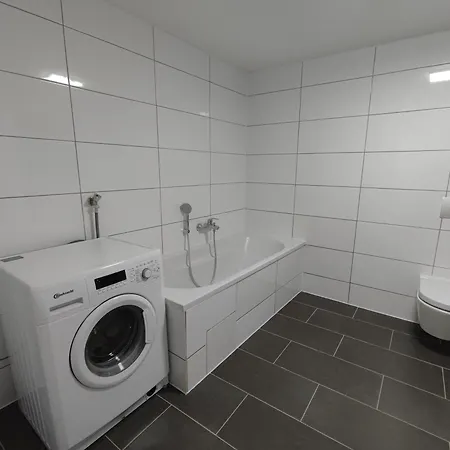 Monter24- Kk76 Ferienwohnung / Perfekt Fuer Businessreisende & Monteure, Zentral 4 Personen, 2 Zimmer