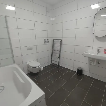 Monter24- Kk76 Ferienwohnung / Perfekt Fuer Businessreisende & Monteure, Zentral 4 Personen, 2 Zimmer Bad Kreuznach